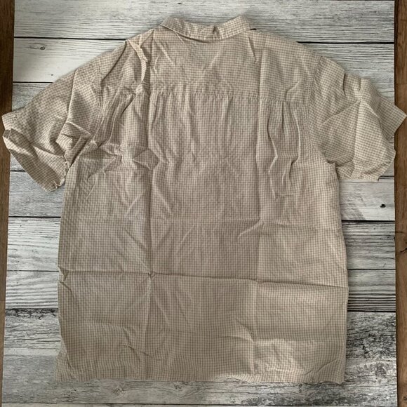 Columbia Omni-Shield Short Sleeve Lightweight Casual Button Down Shirt - Picture 4 of 8